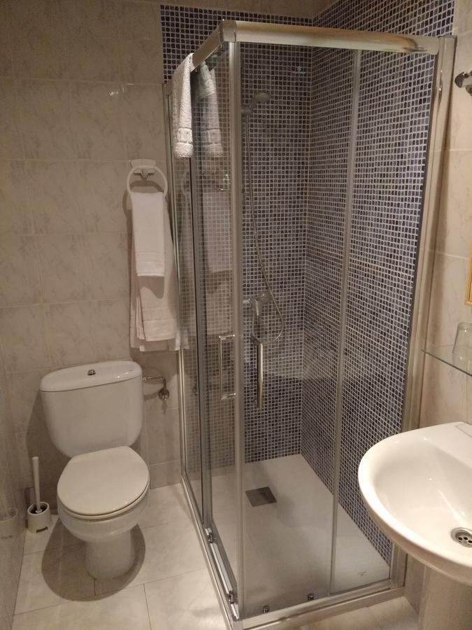 Single Room Bathroom